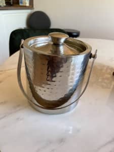 Ice bucket with lid and carry handle