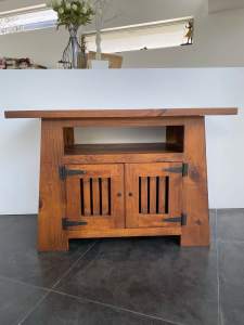 TV cabinet/storage cabinet with antique distressed look