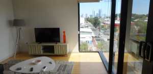 LUXURY EXECUTIVE APARTMENT WITH VIEWS OF THE CITY 1b x 1 b studynook