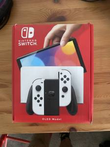 Nintendo Switch OLED White x 3 Games. 