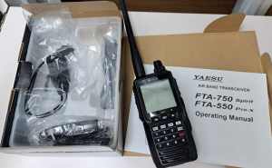 Radio Air Band Transceiver: Yaesu FTA-550 Pro-X Air Band Handheld