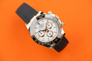 Rolex Cosmograph Daytona 40mm Yellow Gold Oysterflex Ivory White Dial