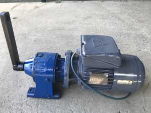 BIG ELECTRIC INDUCTION MOTOR WORK GREAT