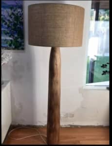 Wanted: WANTED : Freedom Wooden floor lamp