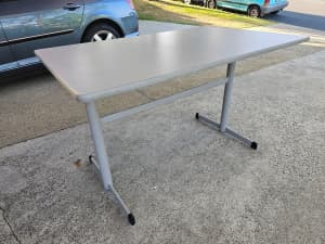 SEBEL HIGH QUALITY USED OFFICE DESK Pick up from Elanora Gold Coast