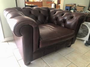 Leather chesterfield single seat chair Brown/burgundy Good condition