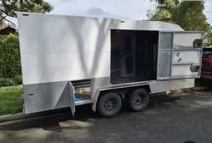 Car carrying fully enclosed Trailer