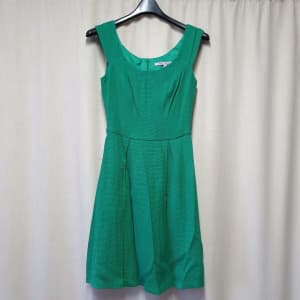 Review green dress scoop neck size 6