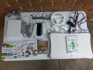 WII Console Bundle (With Games )