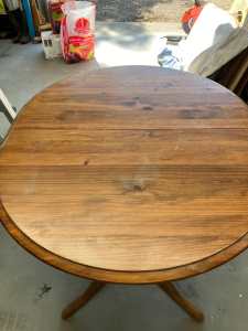Oval dining Table - with 50cm extension leaf.