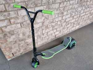 Huffy Green Machine Drift Scooter, great condition. 8-Ball style rear 