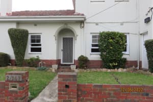 Freshly Renovated Unit in Caulfield North for Rent