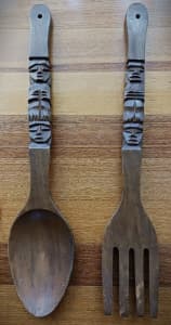 Vintage Retro Kitsch Large Wooden Spoon & Fork Decorative Wall Hanging