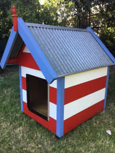 Beautiful Custom made dog kennel / house ($neg)