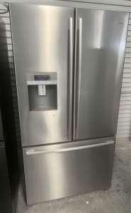 Stainless steel French door fridge freezer works perfectly can deliver