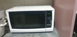 Microwave and airfryer