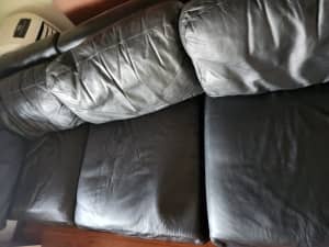 Black 3 seat lounge with chase 
