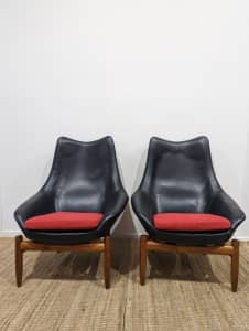 Danish Deluxe pair of Anita armchairs fully restored Italian leather