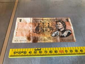 Sold Pending Cleared Payment - COMMONWEALTH OF AUSTRALIA $1 BANK NOTE