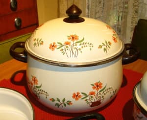 Countryside Enamel Pots and Frypans