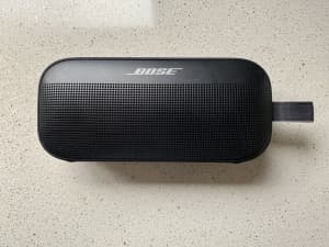 Bose SoundLink Flex Portable Bluetooth Speaker (Black)