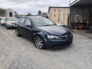 WRECKING HOLDEN VE COMMODORE OMEGA SERIES 2 LF1 3.0 ENGINE MYB TRANS