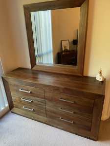 Bedroom Dresser with large storage and mirror