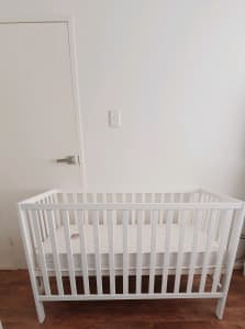 Baby cot converts to Toddler bed and mattress
