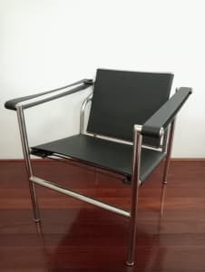 CORBUSIER LC1 CHAIR BLACK LEATHER RRP$1500
