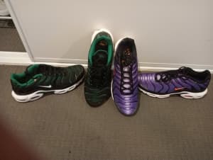 Nike shoes tns men 12 us size $400 for the pair 