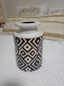 Modern Ceramic Round Vase Deco