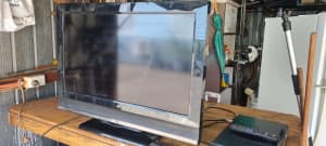 Television with remote - good working order
