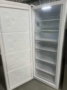 Large 380L freezer like new works perfectly can deliver