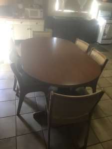 Extension Dining Table with 6 Chairs