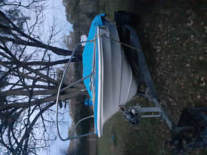 Boat .rumabout.75hp 