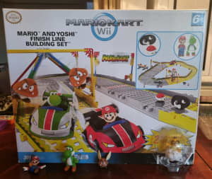 Mario Kart Wii Knex Mario and Yoshi Finish plus toys