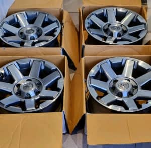5X Toyota Fj Cruiser Alloy Wheels 17inch Genuine 2016 Set CENTRE CAPS