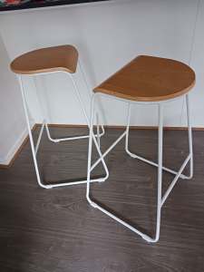 Wooden bar stools, set of 2