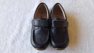 Size US 8.5C (Kids) - Skeanie Kids Leather Deck Shoes:Black