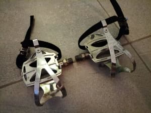 MKS platform pedals with clips and straps retro vintage