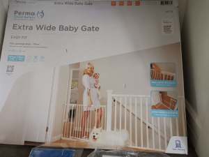 Perma new baby gate and two extension