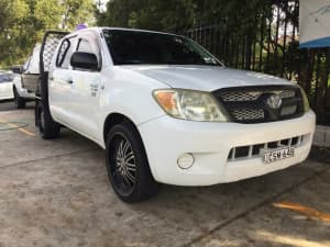 2007 Toyota Hilux TGN16R MY07 Workmate 4x2 White 5 Speed Manual Utility