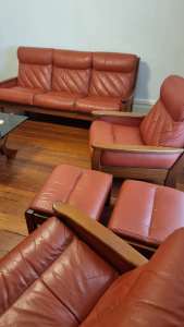 Retro leather couches 