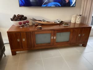 ENTERTAINMENT UNIT/ LOW BUFFET. SOLID TIMBER. AS NEW.