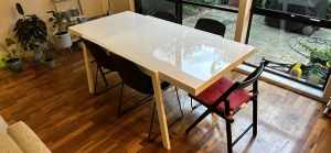 4/6 seater extendable dining table with chairs