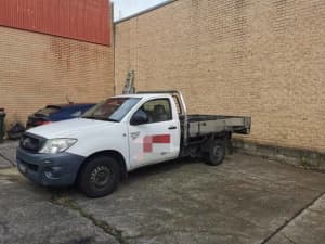 2011 Toyota Hilux Workmate 5 Sp Auto C/chas