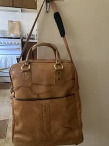 Stylish Carry-on weekend gateway travel bag