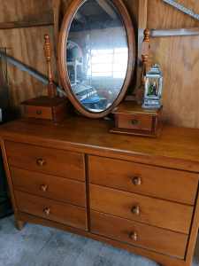 DRESSER. Large 6 draw with mirror