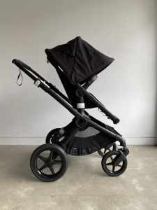 Bugaboo Fox2 in Black with NEW BASSINET DRINK HOLDER