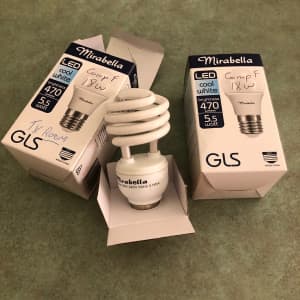 Light bulbs - Compact Fluorescent - 5 in total.